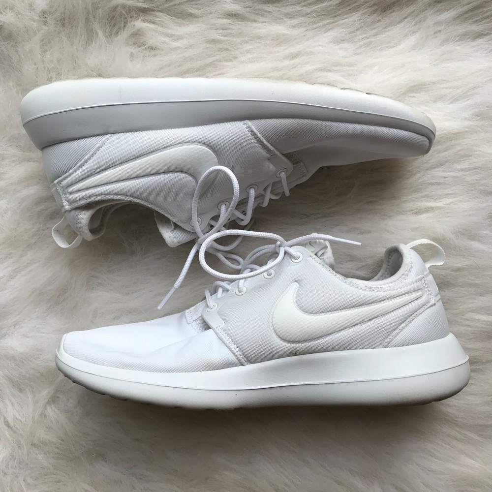 Nike Roshes - Picture 3 of 7